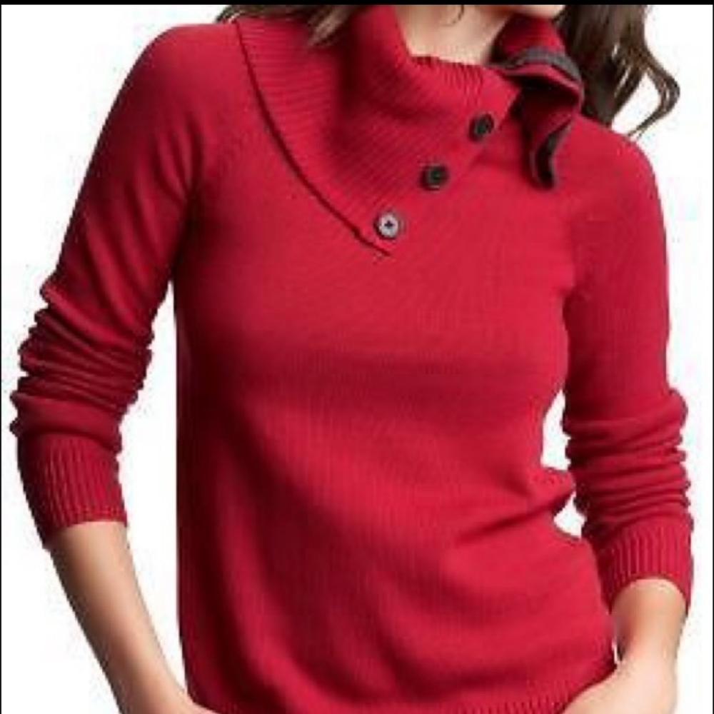 Red GAP sweater